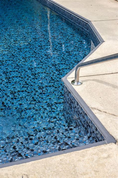 Swimming Pool Liner Makeover Reveal Swimming Pool Liners Pool Liner