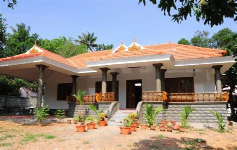 Kerala Traditional Home Design With Poomukhamnaalukettu Home Pictures