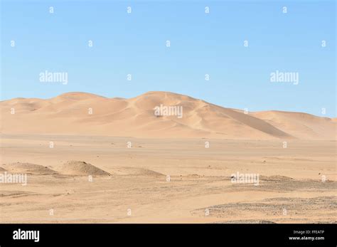 Dune 7 In The Namib Desert As Seen From Walvisbay Side Stock Photo Alamy