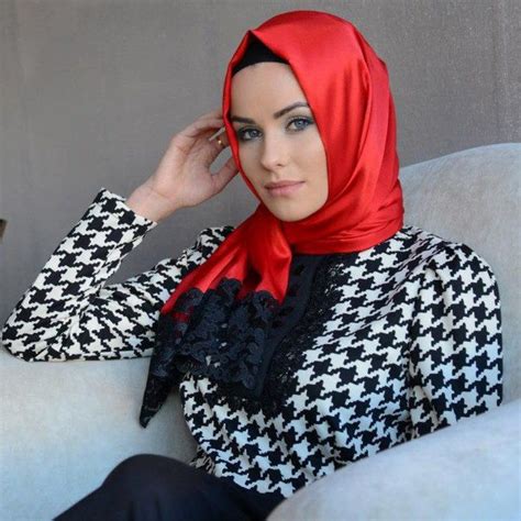 Muslima Hijab Styles Trendy Hijab Fashionable Hijab Scarves Photographs Of Women In Hijab