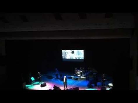 Ты посадила деревце, я его от холода еле уберёг. Валерий Меладзе (Киров 19 марта 2013) - Я не могу без тебя ...