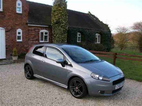 Check spelling or type a new query. 2009 Fiat Grande Punto - Car Pictures