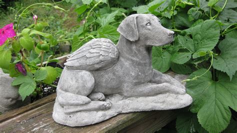 Angel Labrador Retriever Pet Marker Memorial Dog Statue
