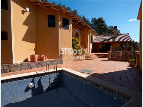 Una casa con vistas infinitas. Casa en venta en Airesol en Castellar del Vallès por 385.000