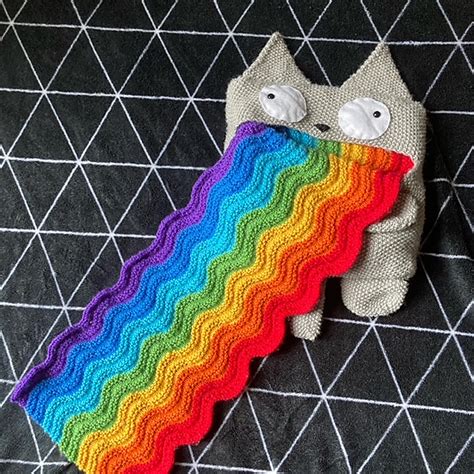 Hey Knitters Now You Can Make A Rainbow Cat Barf Scarf Too Hooray