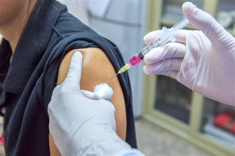 What The Nhs Says About Getting The Flu Jab If You Have A Cold And