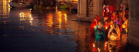 Holi And Diwali The Festival Of Lights And Colors Nouvini India