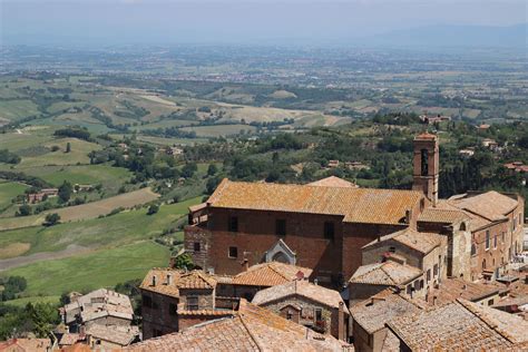 Montepulciano Italy Tuscanys Beloved Hilltop Town Compass Twine