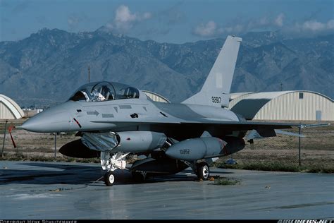 Lockheed F 16b Fighting Falcon Usa Air Force Aviation Photo