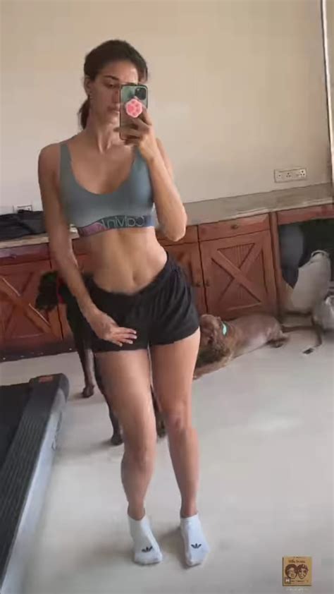 disha patani sets internet on fire with a mirror selfie showing off fit body see pic