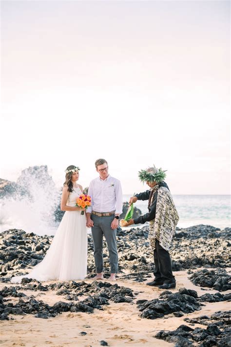 Elope In Hawaii The Ultimate 2023 Guide To Hawaii Elopement Packages
