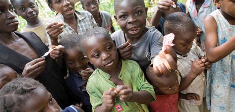 Perezida wa haïti jovenel moïse yiciwe mu gitero cyagabwe ku rugo rwe, nkuko bikubiye mu itangazo ryasohowe na claude joseph, minisitiri w'intebe w'inzibacyuho (cyangwa w'imfatakibanza mu kirundi). Fanfan en Mitou in Haïti | Studio Globo