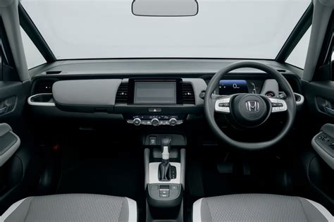 追求全新價值「愜意舒適」的新世代小車，honda 日規第四代 Fit 五車型正式發售 Carstuff 人車事
