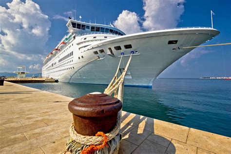 Boarding a Cruise Ship: What First-Time Cruisers Can Expect