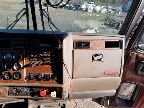 2005 Kenworth T800 Stock Kw 0573 17 Dash Assys Tpi