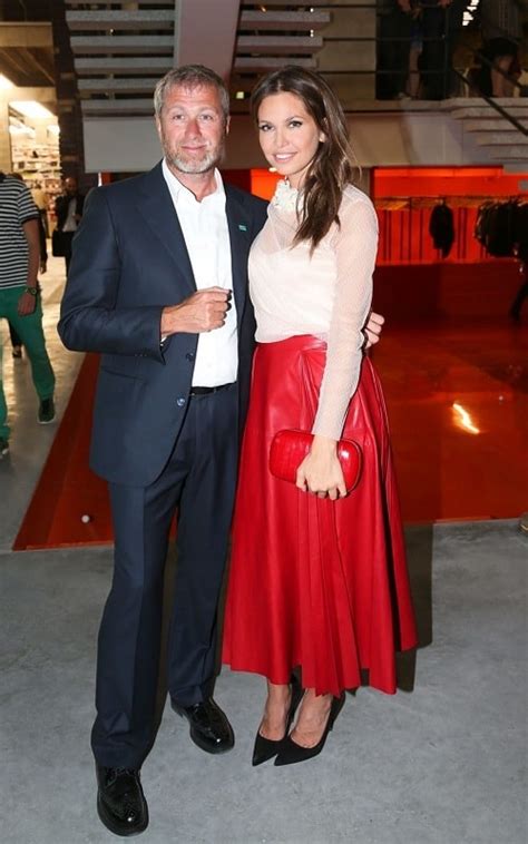 Meet Dasha Zhukova Billionaire Roman Abramovichs Ex Wife And Baby