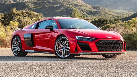 Audis 2020 R8 V10 Performance Redefines The Supercar As Daily Driver