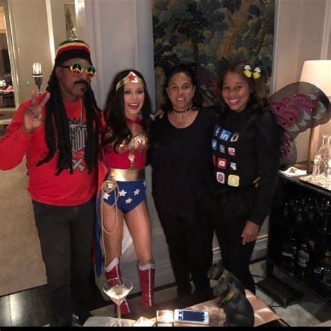 Kelly Ripa Showcases Incredible Figure In Tiny Wonder Woman Costume