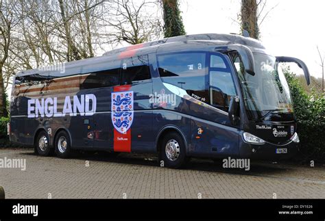 England Football Team Bus Uk Stock Photo Alamy