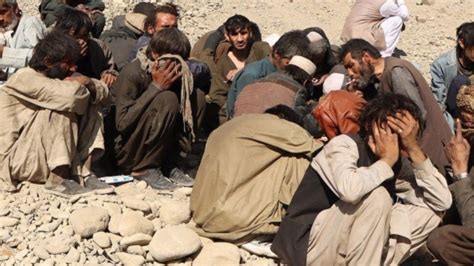 زیر پُل سوخته در غرب کابل بار دیگر به محل تجمع هزاران معتاد مبدل شده است