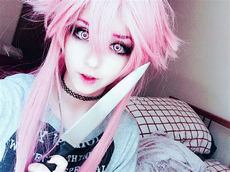 pin-by-queen-of-hearts-on-cosplay-yuno-gasai-cosplay,-cosplay-tumblr,-yuno-cosplay