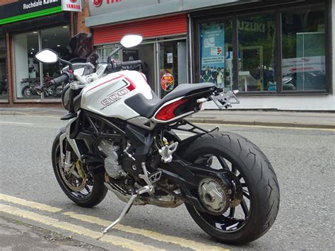 Amazing and brand new rizoma sguardo fr060 handlebar turnsignals fitted on this badass 2010 mv agusta 990r brutale.watch how bright and visible they are. For Sale MV AGUSTA BRUTALE 800 DRAGSTER £6795 | Robinsons ...