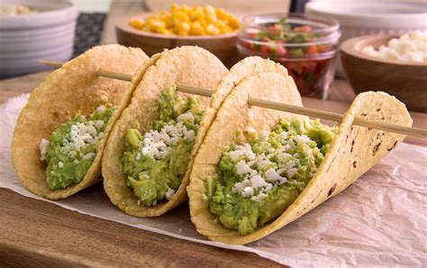Simple Guacamole Tacos El Mexicano