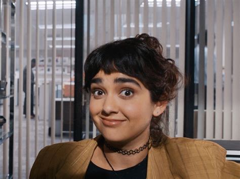 The Beanie Bubble stuffs kooky comedy, '90s nostalgia, and hilarious