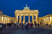 File:Berlin Brandenburger Tor Abend.jpg - Wikimedia Commons