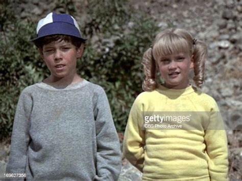 Mike Lookinland As Bobby Brady And Susan Olsen As Cindy Brady In The