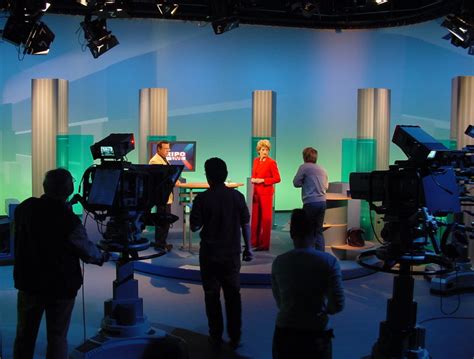 How To Best Present Yourself During A Tv Interview Csa Digital