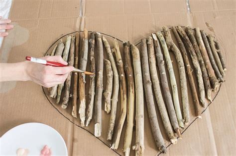 How To Make An Interesting Art Piece Using Tree Branches Twig Art