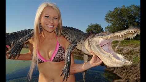 Bikini Bowfishing Episode Florida Gator Hunt Youtube