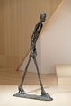 Alberto Giacometti, Homme qui marche, 1960. Bronze, 180,5 x 27 x 97 cm ...