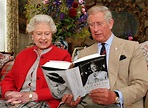Como foi a relação entre a rainha Isabel II e o príncipe Carlos. 55 ...