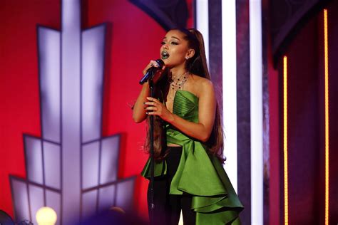 Ariana Grande Releases Single“thank U Next” The Cowl