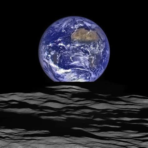 This New Earthrise Photo From Nasa Is Simply Breathtaking Space