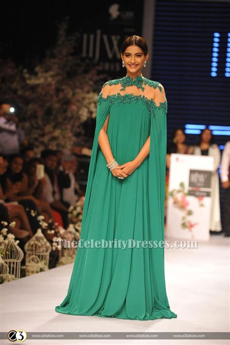 sonam kapoor sexy green backless embroidered evening dress prom gown thecelebritydresses