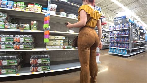 Milf Amazing Big Ass In Supermarket PAWG