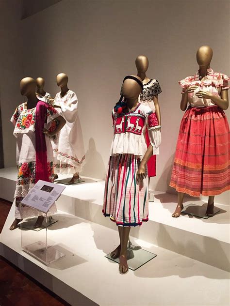 El Arte De La Indumentaria Y Moda Tradicional Mexicana Live Colorful