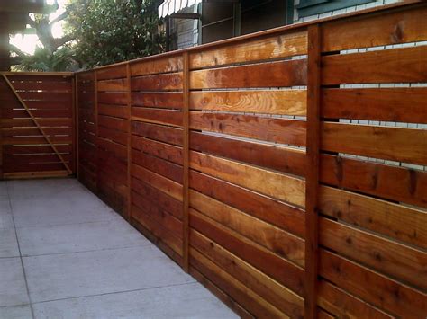 Horizontal Modern Redwood Fence 1x6 With 1x4 Divider Redwood Fence