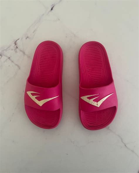 Everlast Pink Sliders Shoes Size 11 Nearly New Kids