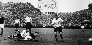 Löw mit überraschender änderung in der aufstellung. WM 1954: Deutschland und das 'Wunder von Bern' - sportal.de
