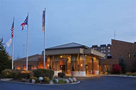 Doubletree By Hilton Cleveland East Beachwood Hotel Beachwood Oh Deals Photos And Reviews