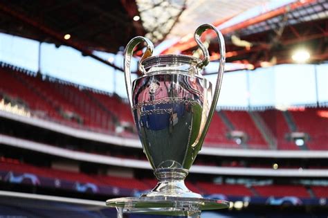 Het jeugdige ajax viel in stockholm ten prooi aan de spelopvatting van josé mourinho, de grote neutralisator. Europa League Quarter-Final Draw : Rewatch The Uefa Europa ...