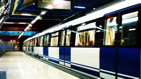 Metro government enhances the legislative process. Metro de Madrid renueva su imagen