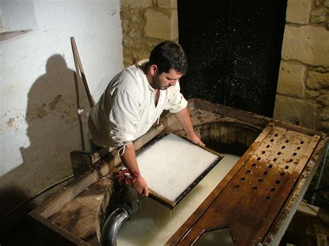 La Fabrication Du Papier Cono Mus E Du Papier De Couze Et St Front