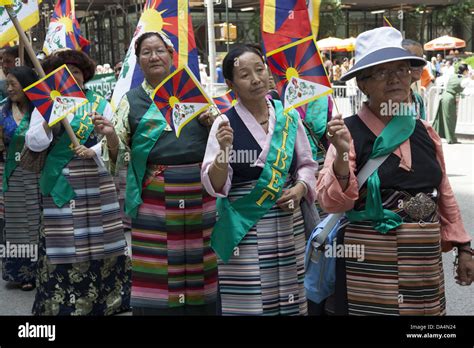 Tibetan Refugees And And Full Fledged Tibetan Americans March In The