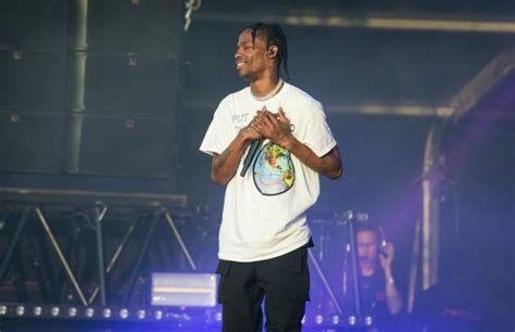 Travis Scott Says Hes Giving Away 100000 To His Fans