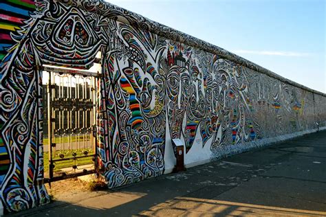 10 Amazing Facts About Berlin Wall